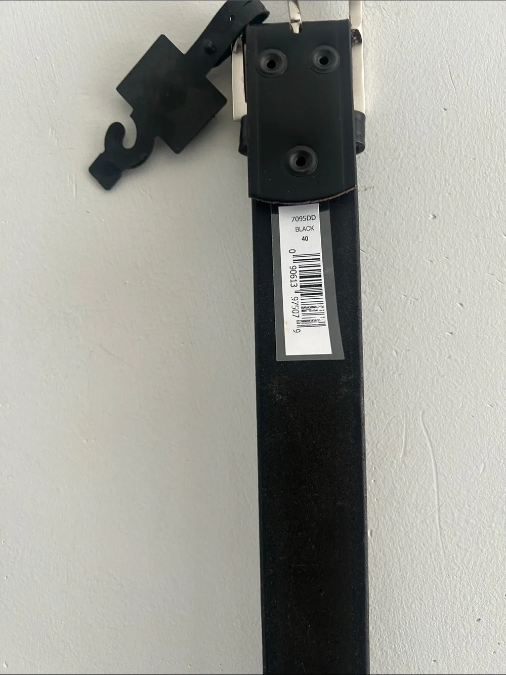 Classic Men’s Size 40 Black Leather Belt with Silver Buckle